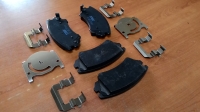 Колодки передние ASTRA J, INSIGNIA, ZAFIRA C (1.4-2.8), CHEVROLET MALIBU (V300, 20D, 2.4), SAAB 9-5 (2.0T-2.8T)      (под 17 тормозные диски, J61)