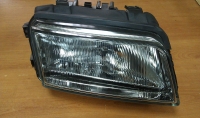 Фара VAG AUDI A4 (94-01) галогеновая R