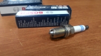 Свеча зажигания BOSCH FGR7DQE+  (4х электродная)